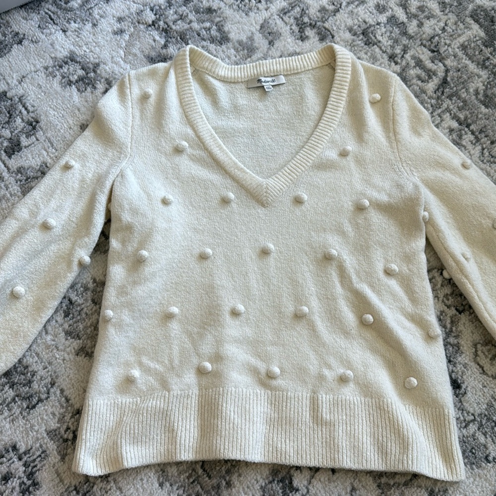 Madewell Pom Pom V-Neck Balloon Sleeve Sweater | blogger fave